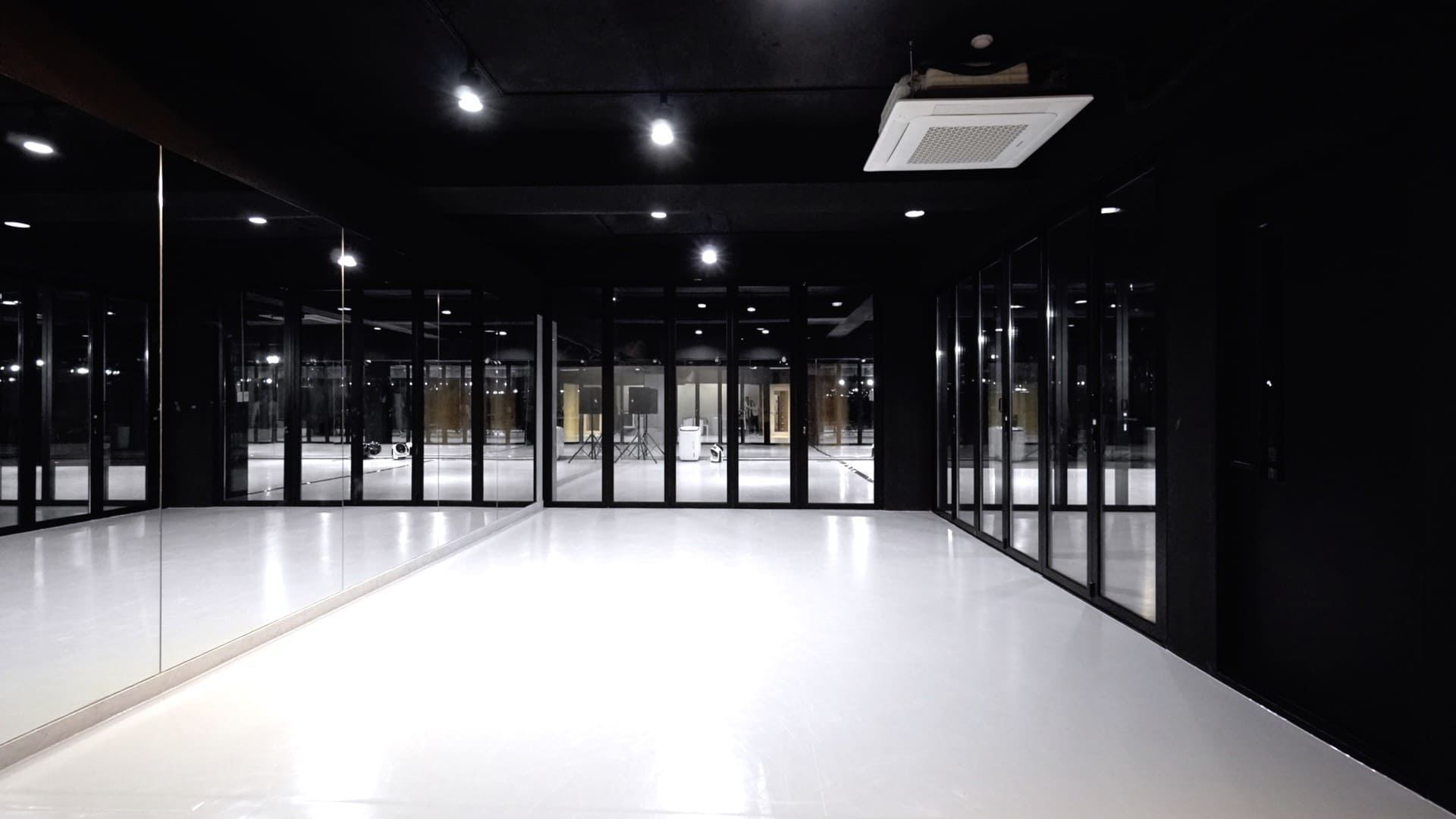 LJ Studio C